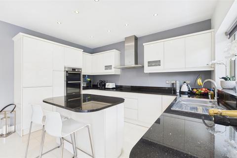 5 bedroom detached house for sale, Malvern Gardens, Stourbridge DY8