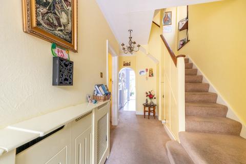 4 bedroom detached house for sale, Salmon Street, Kingsbury, London, NW9