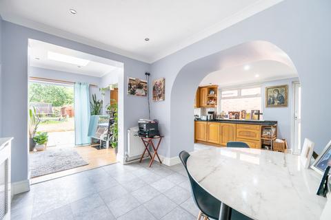 4 bedroom detached house for sale, Salmon Street, Kingsbury, London, NW9