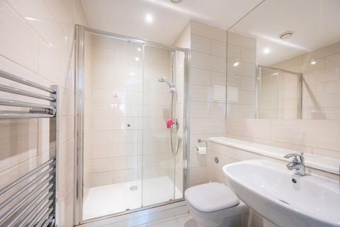 2 bedroom flat for sale, Flowers Close, Gladstone Park, London, NW2