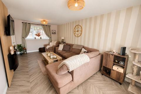 3 bedroom mews for sale, Chaucer Avenue, Manchester M26