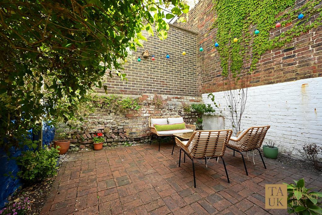 House in Brighton, Queen's Park - View 2