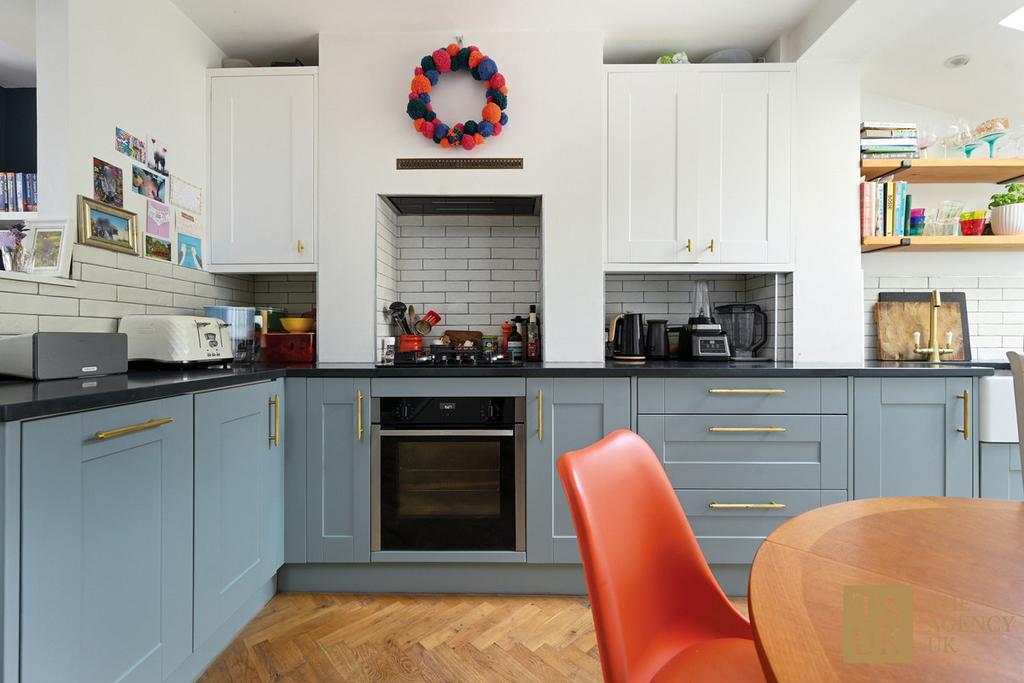House in Brighton, Queen's Park - More