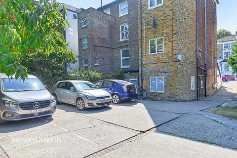 Studio for sale, Windsor Road, London