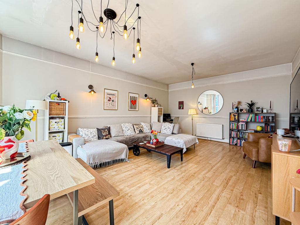 Apartment in Liverpool, Aigburth - More