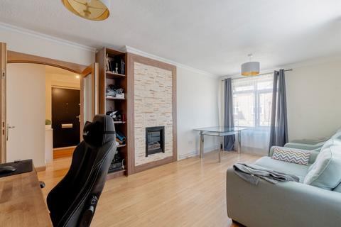 2 bedroom flat for sale, Gawdy Road, Heartsease