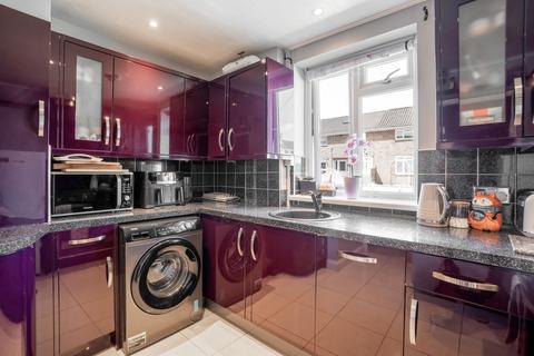 2 bedroom flat for sale, Gawdy Road, Heartsease