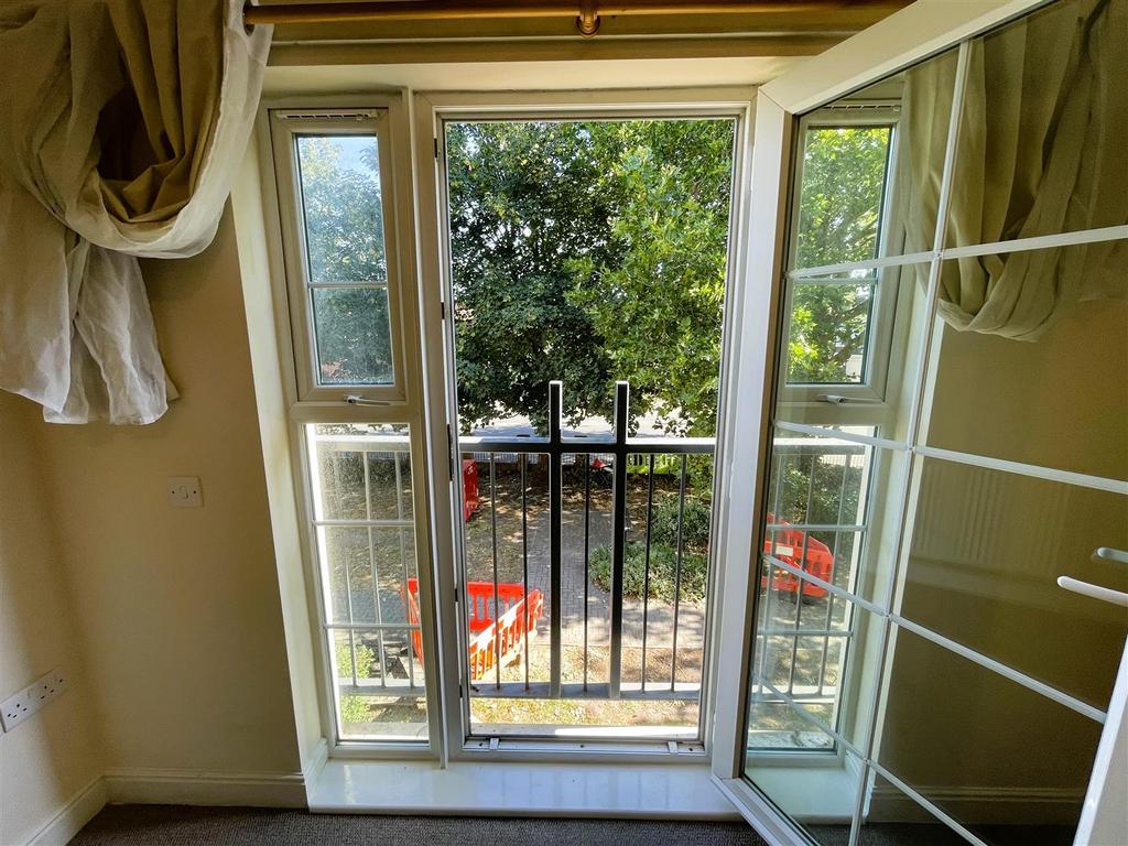 Apartment in Southampton, Western Docks, Freemantle - View 4