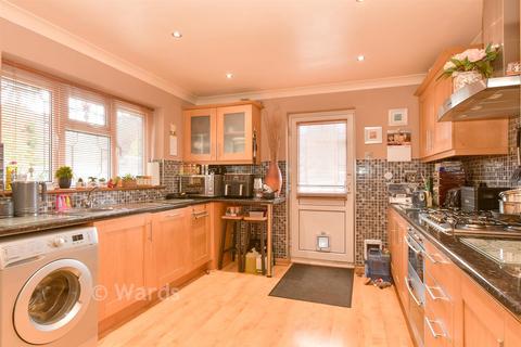 3 bedroom detached house for sale, Sherwood Avenue, Chatham ME5
