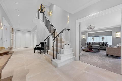5 bedroom detached house to rent, Bankhall Lane, Hale, Altrincham