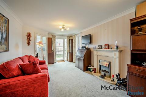 2 bedroom apartment for sale, Fussells Court, Station Road, Worle, Weston-Super-Mare, Somerset, BS22 6AF