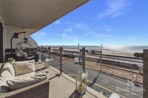 2 bedroom apartment for sale, New South Promenade, Lancashire FY4