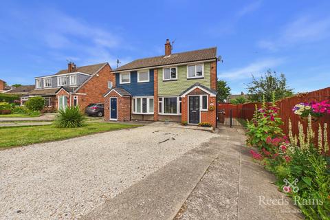 3 bedroom semi-detached house for sale, Coniston Way, Leeds LS26