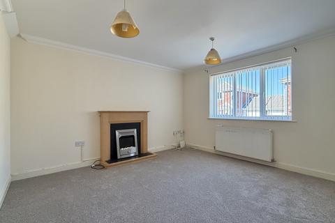 3 bedroom semi-detached house to rent, Crossley Close, Kingsteignton
