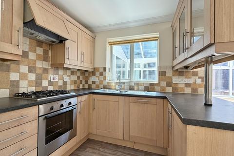 3 bedroom semi-detached house to rent, Crossley Close, Kingsteignton