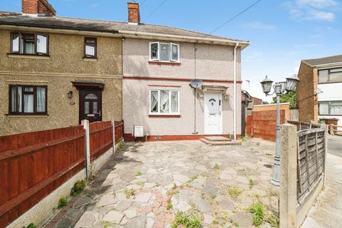 Highland Avenue, Dagenham, RM10