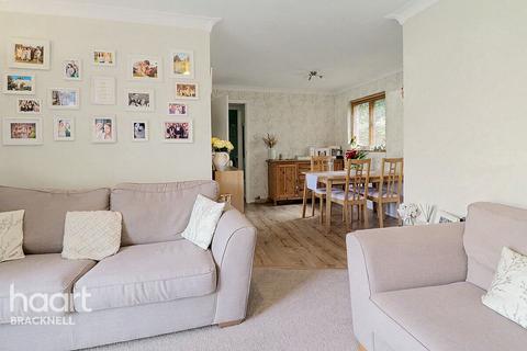 undefined, Macbeth Court, Bracknell