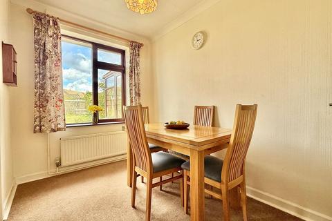 3 bedroom bungalow for sale, Dorchester Road, Ipswich IP3