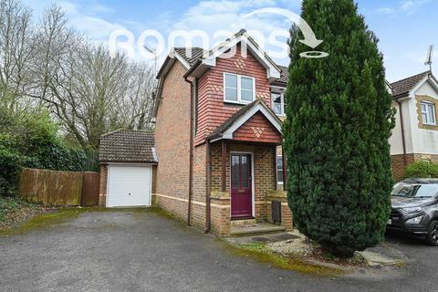 2 bed house for rent in Francis Gardens, Warfield, Bracknell, RG42