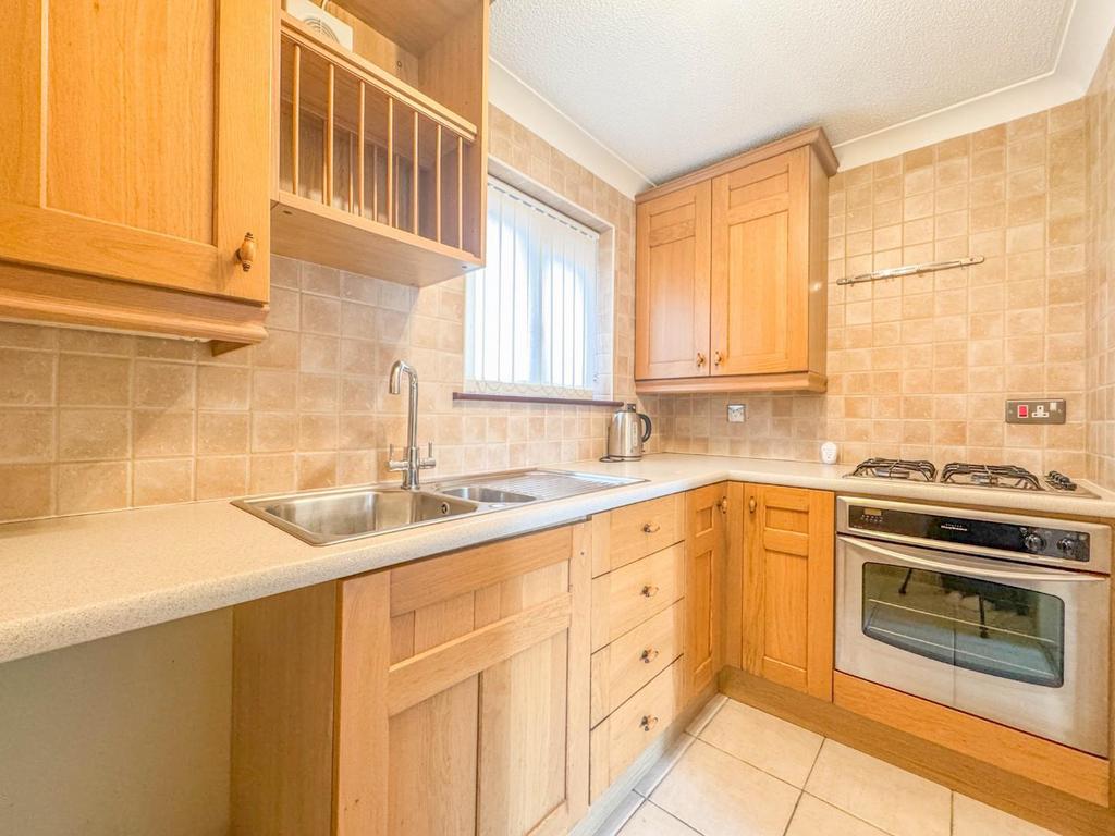 Apartment in Cambridge, Chesterton - View 2