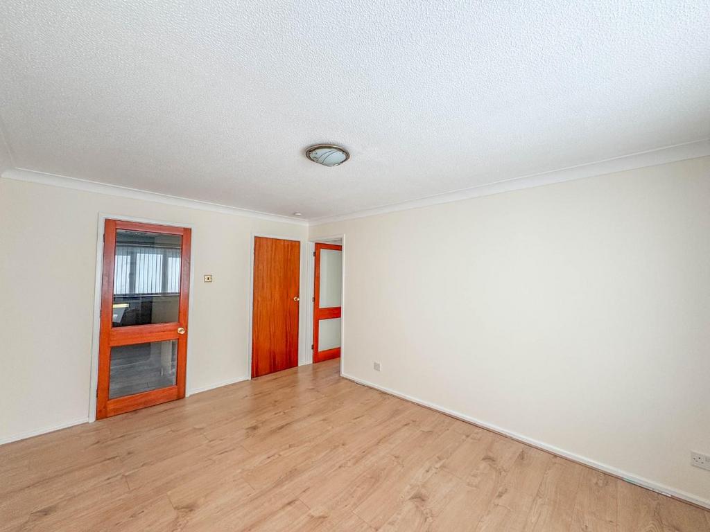 Apartment in Cambridge, Chesterton - View 5