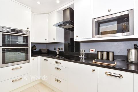 2 bedroom flat for sale, Queensgate, Maidstone, Kent
