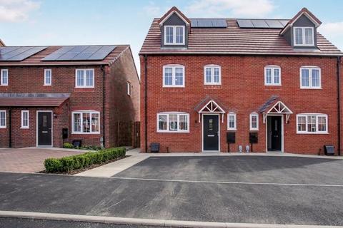 4 bed semi-detached house for rent in Nero Avenue, Nuneaton