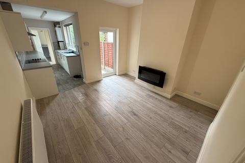 2 bedroom terraced house to rent, All Saints Road, Burton-On-Trent, DE14