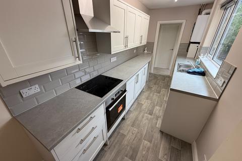 2 bedroom terraced house to rent, All Saints Road, Burton-On-Trent, DE14