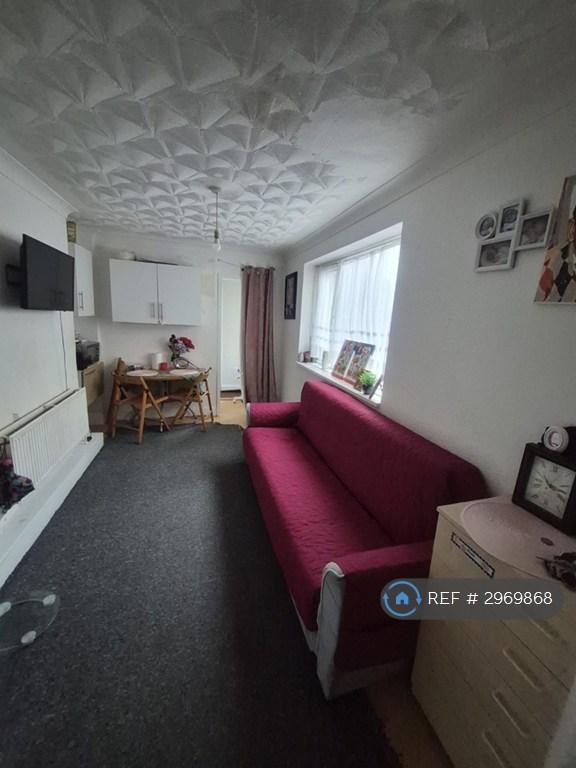 Apartment in London - View 2