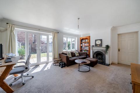 undefined, Church Road, Byfleet, KT14