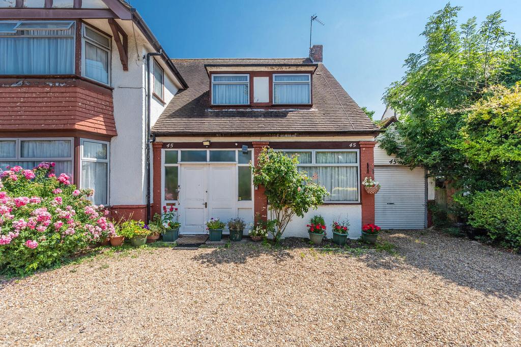 Detached house exterior, driveway, garden