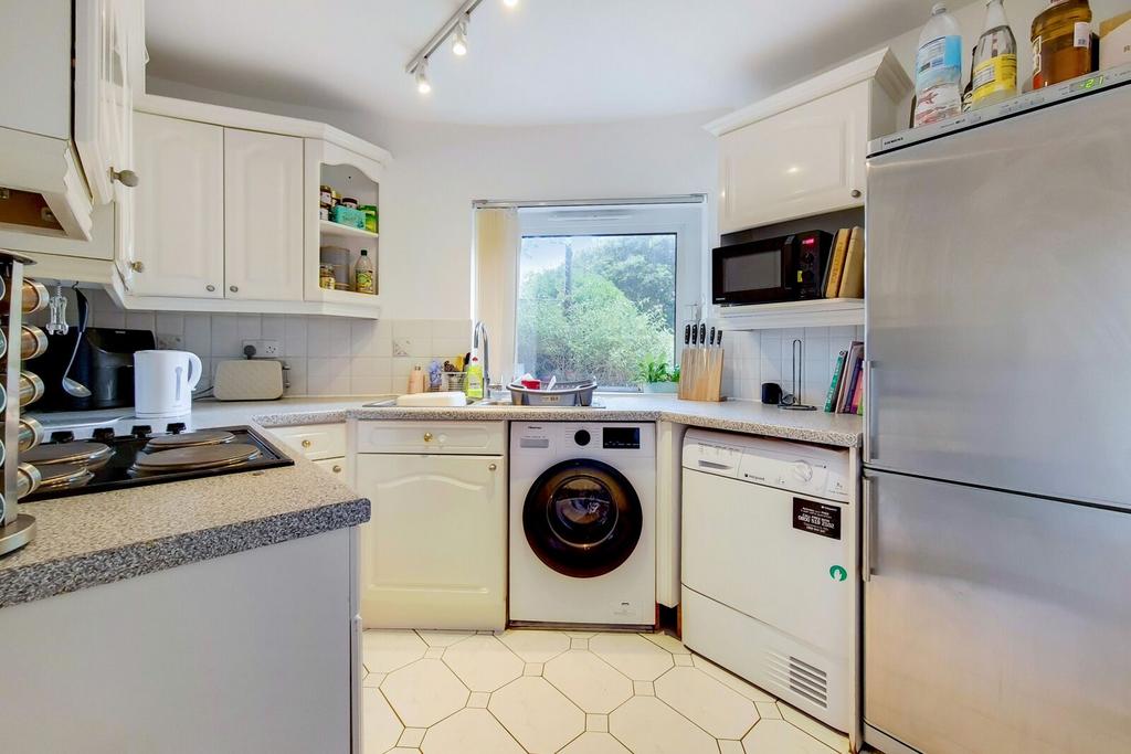 Apartment in London - More