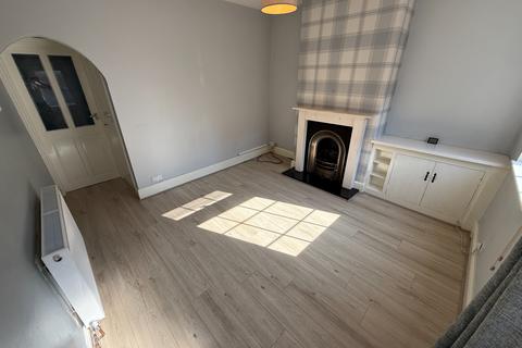 3 bedroom terraced house to rent, Spring Terrace Road, Burton-On-Trent, DE15