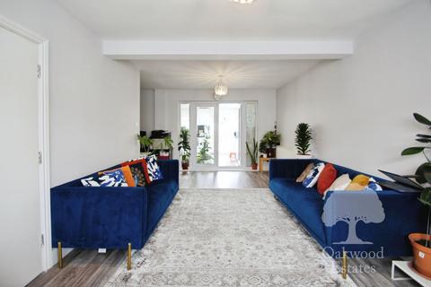 4 bedroom terraced house to rent,  Berkeley Road, Uxbridge UB10