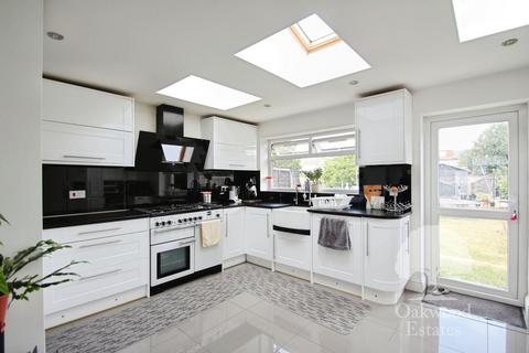 4 bedroom terraced house to rent,  Berkeley Road, Uxbridge UB10