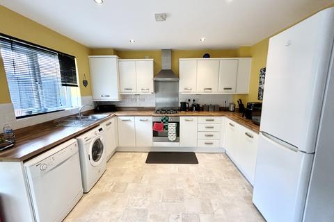 3 bedroom semi-detached house to rent, Christie Lane, Salford, M7