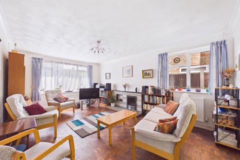 4 bedroom detached house for sale, Thames Crescent, Maidenhead, Berkshire, SL6