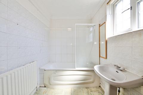 1 bedroom flat for sale, Longbridge Road, Barking