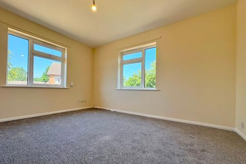 1 bedroom flat to rent, Kingsmead, Northampton, NN2