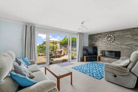 4 bedroom detached house for sale, 42 Silverdale Avenue, Worcester.  WR5 1PX