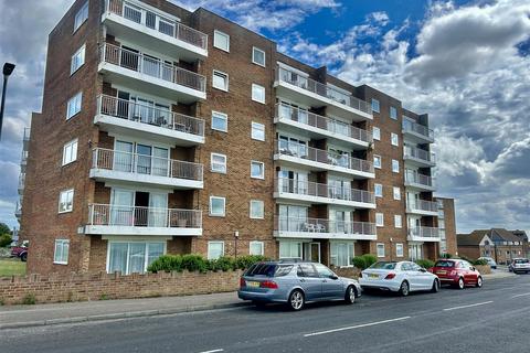 2 bedroom flat for sale, The Parade, Birchington, CT7