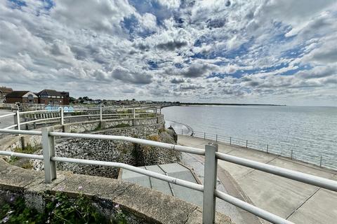 2 bedroom flat for sale, The Parade, Birchington, CT7