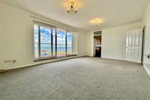 2 bedroom flat for sale, The Parade, Birchington, CT7