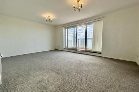 2 bedroom flat for sale, The Parade, Birchington, CT7
