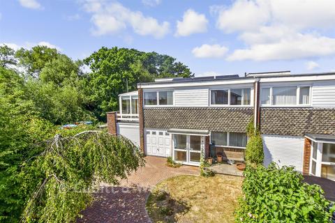 4 bedroom end of terrace house for sale, Maisemore Gardens, Emsworth PO10