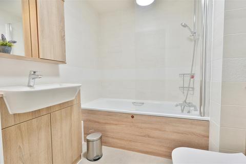 2 bedroom retirement property for sale, Reedham Road, Burnham