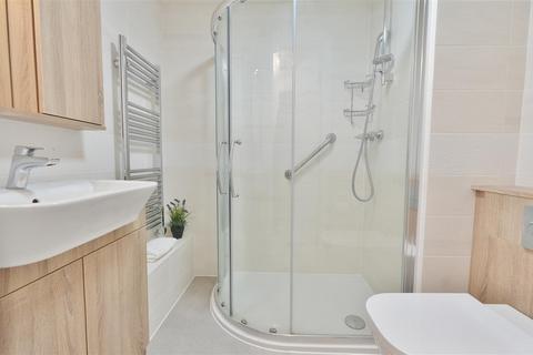 2 bedroom retirement property for sale, Reedham Road, Burnham