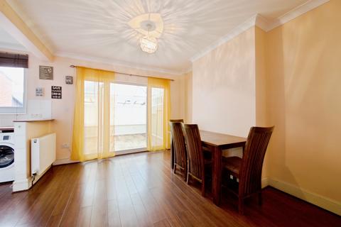 3 bedroom terraced house for sale, Woodbridge Road, Barking