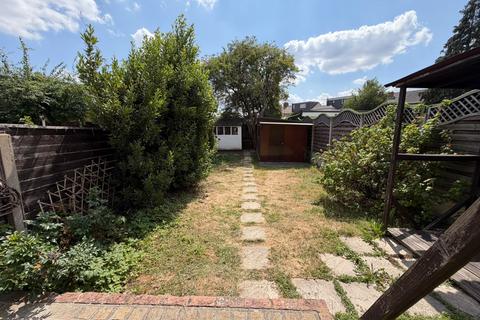 3 bedroom terraced house for sale, Woodbridge Road, Barking